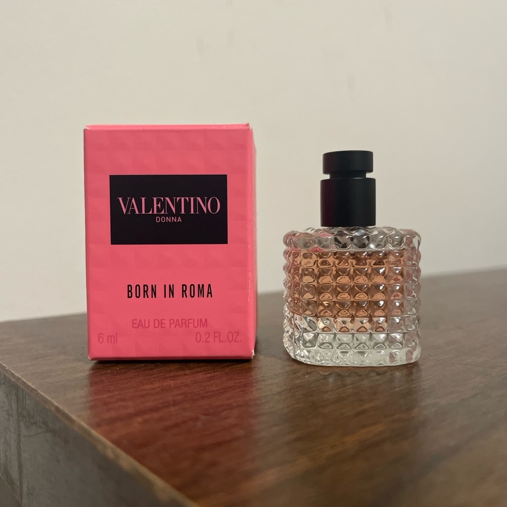 Valentino Donna Born in Roma Eau de Parfum Travel Mini